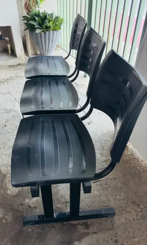 Cadeira longarina , so uma unidade pra sair logo