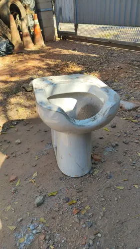 Vaso sanitário Deca sem caixa acoplada. Novo, nunca usado.