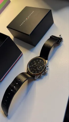 Relógio de couro Tommy Hilfiger 