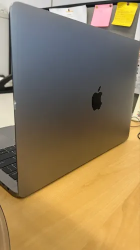 MacBook Pro 13" (2017) - i5 3.1 GHz / 8GB / Touch Bar e Touch ID