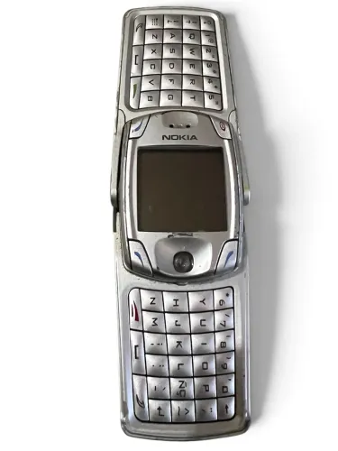 Nokia 6820