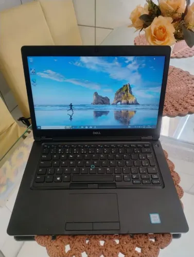 Notebook Dell i5 sétima geração 8gb memória ram ddr4 e SSD 240gb