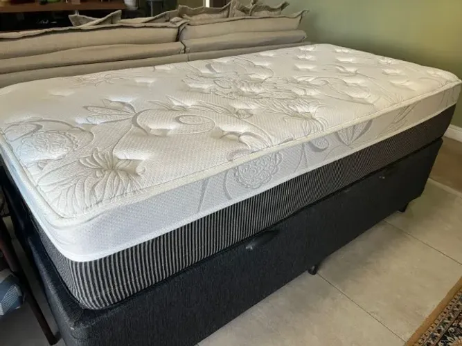 Cama Box e Colchão Solteiro - Marca Kingstar