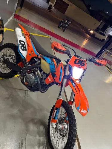 Vendo KTM ano 2013 14 só pegar e andar trocado pneu dianteiro novo