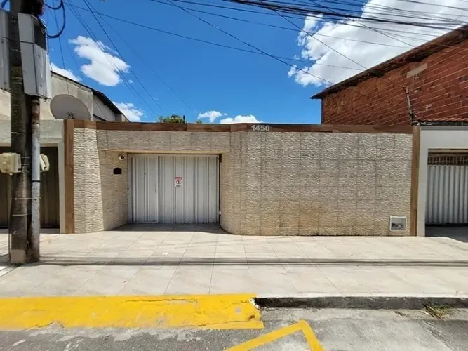 Casa em Condomínio à venda em Maraponga