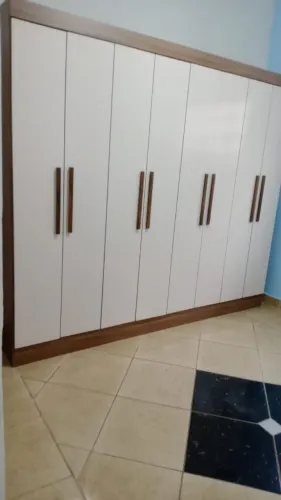 Guarda roupa 8 portas 2 gavetas