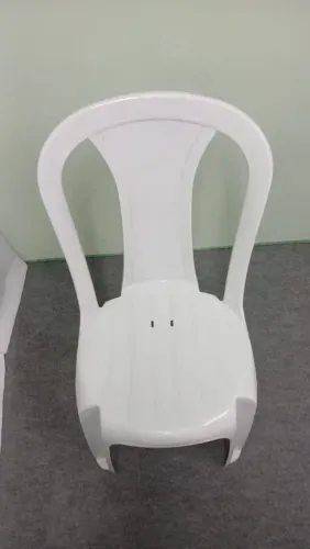 Cadeira de plástico Branca