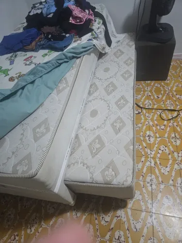 Cama de solteiro com auxiliar