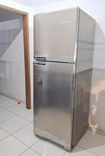 Geladeira Inox Continental