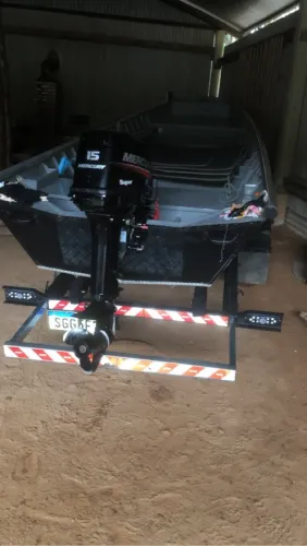 Vendo barco de alumínio semi chata