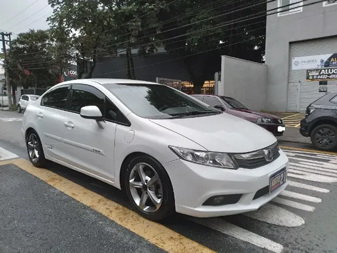 Honda Civic Sedan LXS 1.8/1.8 Flex 16V Aut. 4P 2014
