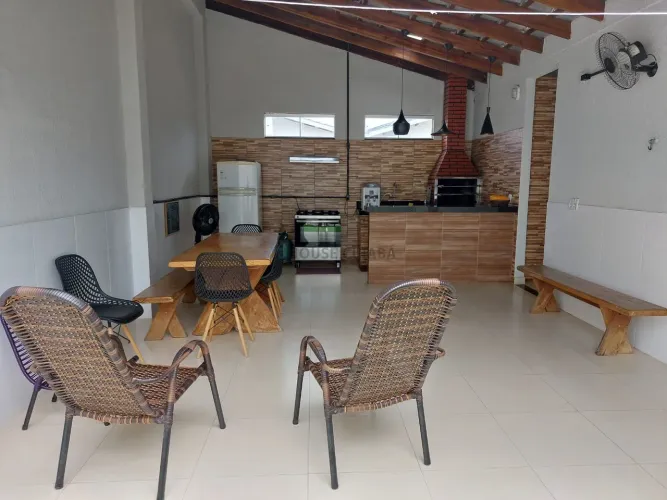 Vendo Linda Casa - Condomínio Entre Rios