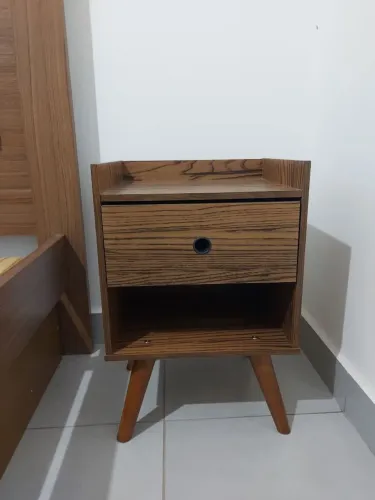 Vendo criado mudo