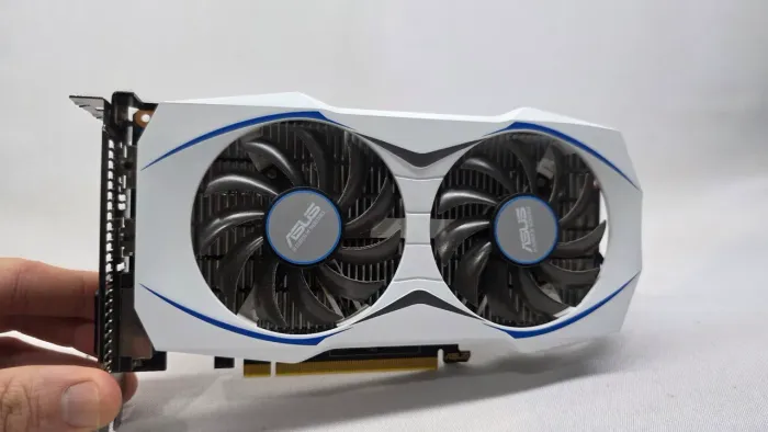 Placa de vídeo Asus geforce Gtx 1050 TI 4gb dual