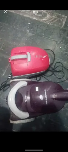 Dois aspirador de pó funcionando por 100 reais