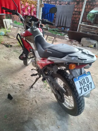 Vendo essa moto, toda em dias!