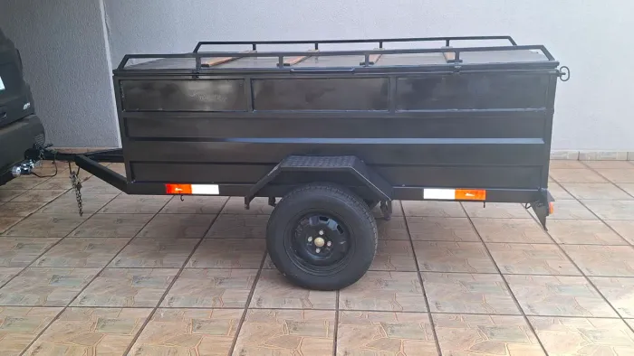 Carretinha Reboque Baú 2023