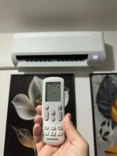 AR CONDICIONADO - INVERTER WINDFREE - QUENTE/ FRIO 12000BTUs