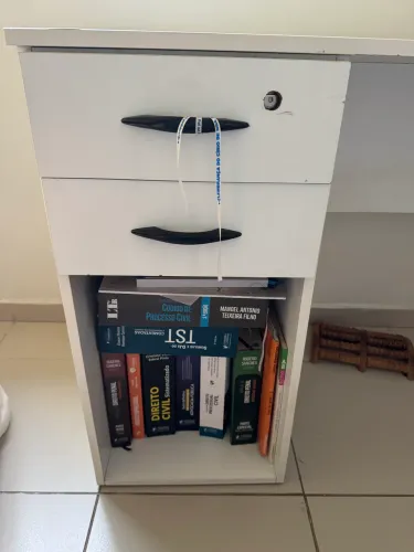 Mesa de escritório e estudo