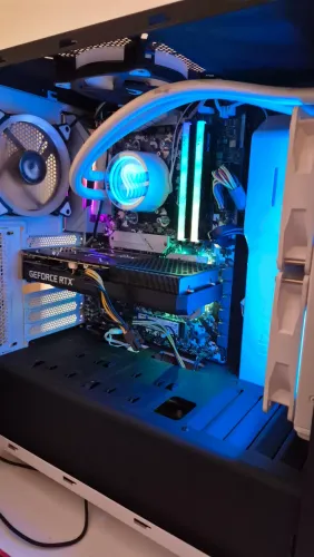 Pc gamer Ryzen 7 5700x