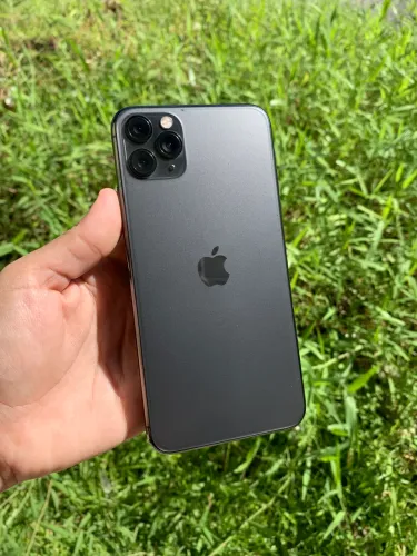 Iphone 11 pro max 512G chip OFF