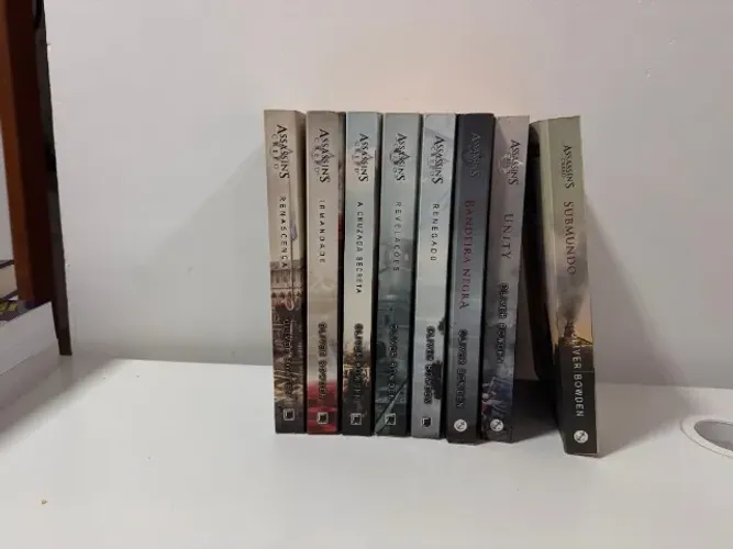 Livros Assasins Creed - 08 Volumes