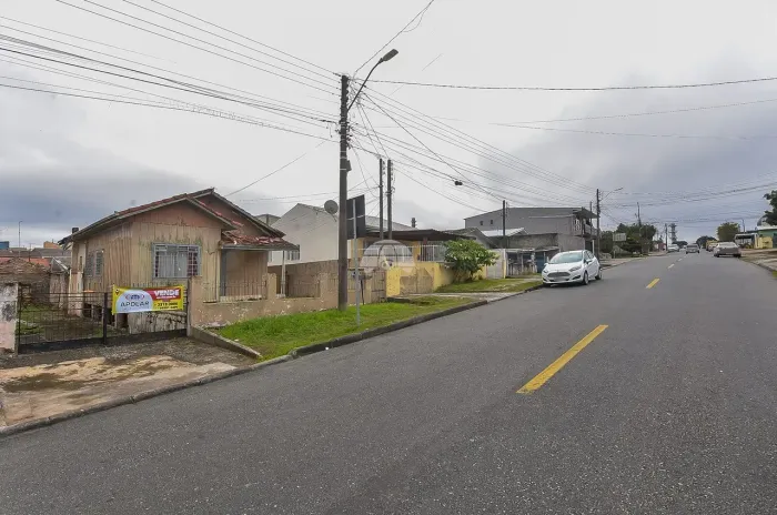 Imóvel para venda com 297 metros quadrados em Capão Raso - Curitiba - PR