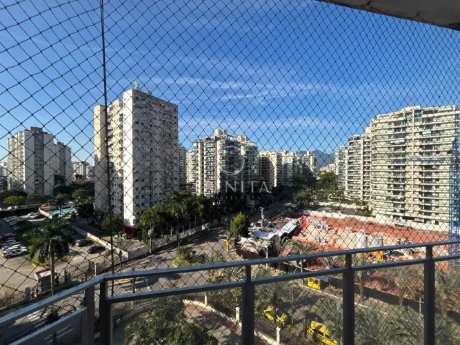 Apartamento na Barra Olímpica com 2 Quartos para Alugar