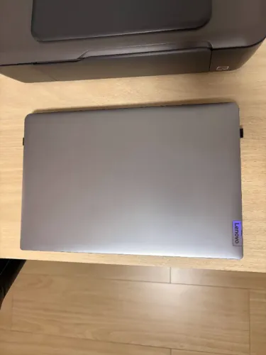 Lenovo Ideapad i3