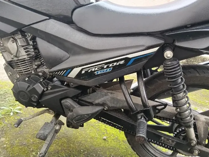 Moto de mulher única dona! Flex
