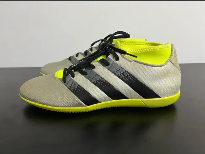 Kit futebol Adidas camisa e calção de goleiro mais chuteira futsal