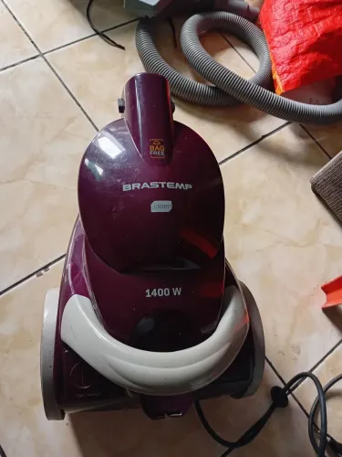 Aspirador ele funciona e para se alguém interessar 40,00