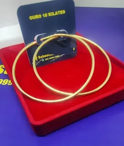Brinco Especial Moderno 60 mm Ouro 18 Kilates Peso 8.50 Gramas Fio 2 mm