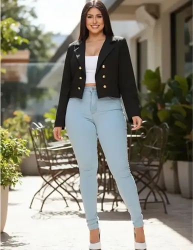 Blazer Feminino Alfaiataria Curto Social Com Detalhes Em Botões Dourado Tamanho M Novo