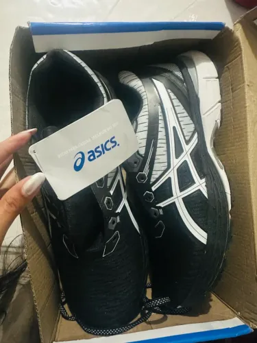 Tênis Asics preto n43 (réplica)