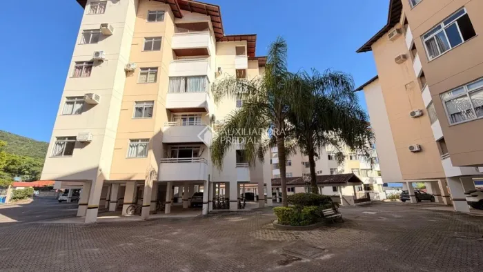 Apartamento de 2 Quartos com 2 Vagas no Itacorubi - Florianópolis/SC