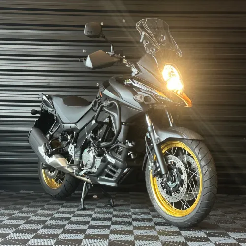VSTROM 650 XT PRETA 2025/2026