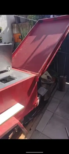 Carretinha de lanche com geladeira 