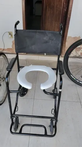 Cadeira de banho higiênica