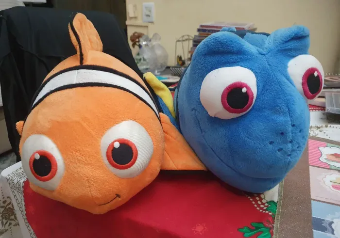 Pelúcias Disney Pixar Nemo e Dory Sunny Originais 40cm