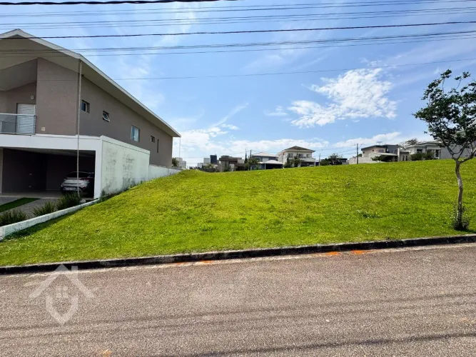 Terreno à Venda no Condomínio Terras do Vale em Caçapava - SP