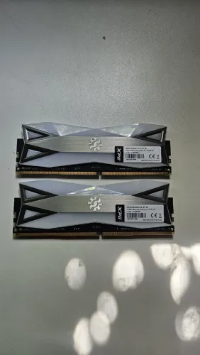 MEMÓRIA RAM 16GB (2x8GB) DDR4 3600MHz CL18 XPG RGB