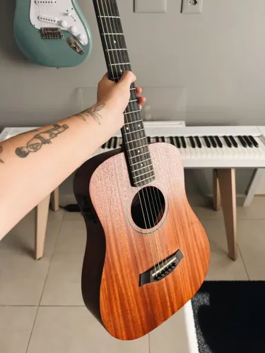 Violao Taylor Baby (com capa)