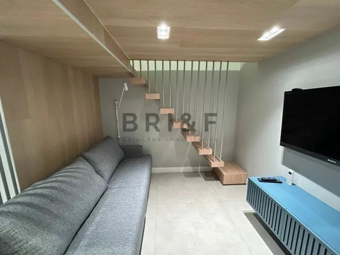 Studio para locação com pé direito duplo, mezanino, mobiliado ao lado do metrô Brooklin