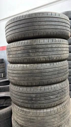 Pneus 215/65/17 marca continental