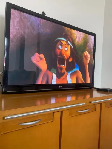 Vendo Televisão LG 42 Polegadas Funcionando Perfeitamente<br>** Não é Smart<br>R$750,00