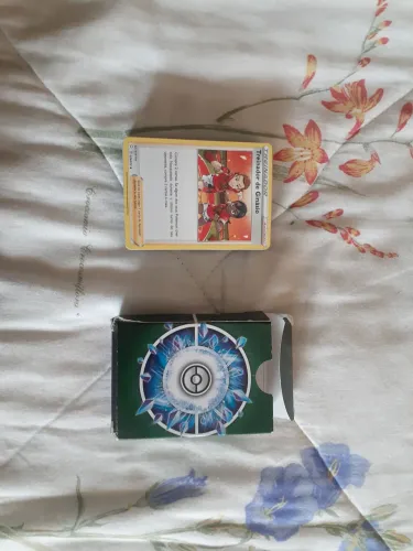 Kit 60 cartas de apoiadores Pokémon + caixa