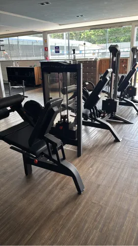 Cadeira extensora/flexora Movement 
