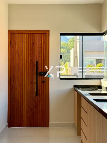 4031 - Casa 2 Quartos 55m² + Cozinha Planejada - Forquilhas