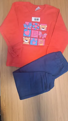 ?Roupas novas de menina?